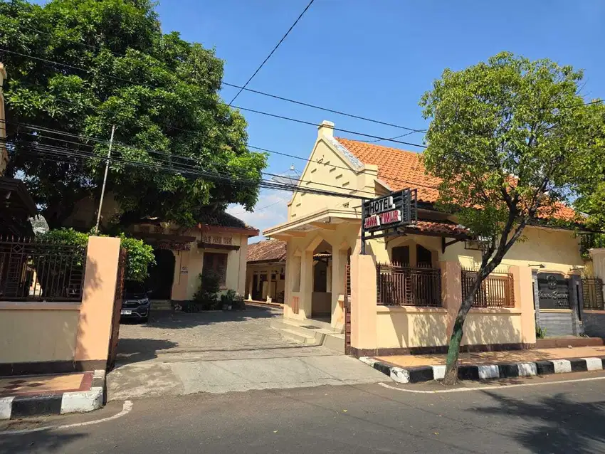 Dijual Hotel Strategis Terawat Bagus di Tengah Kota Tuban