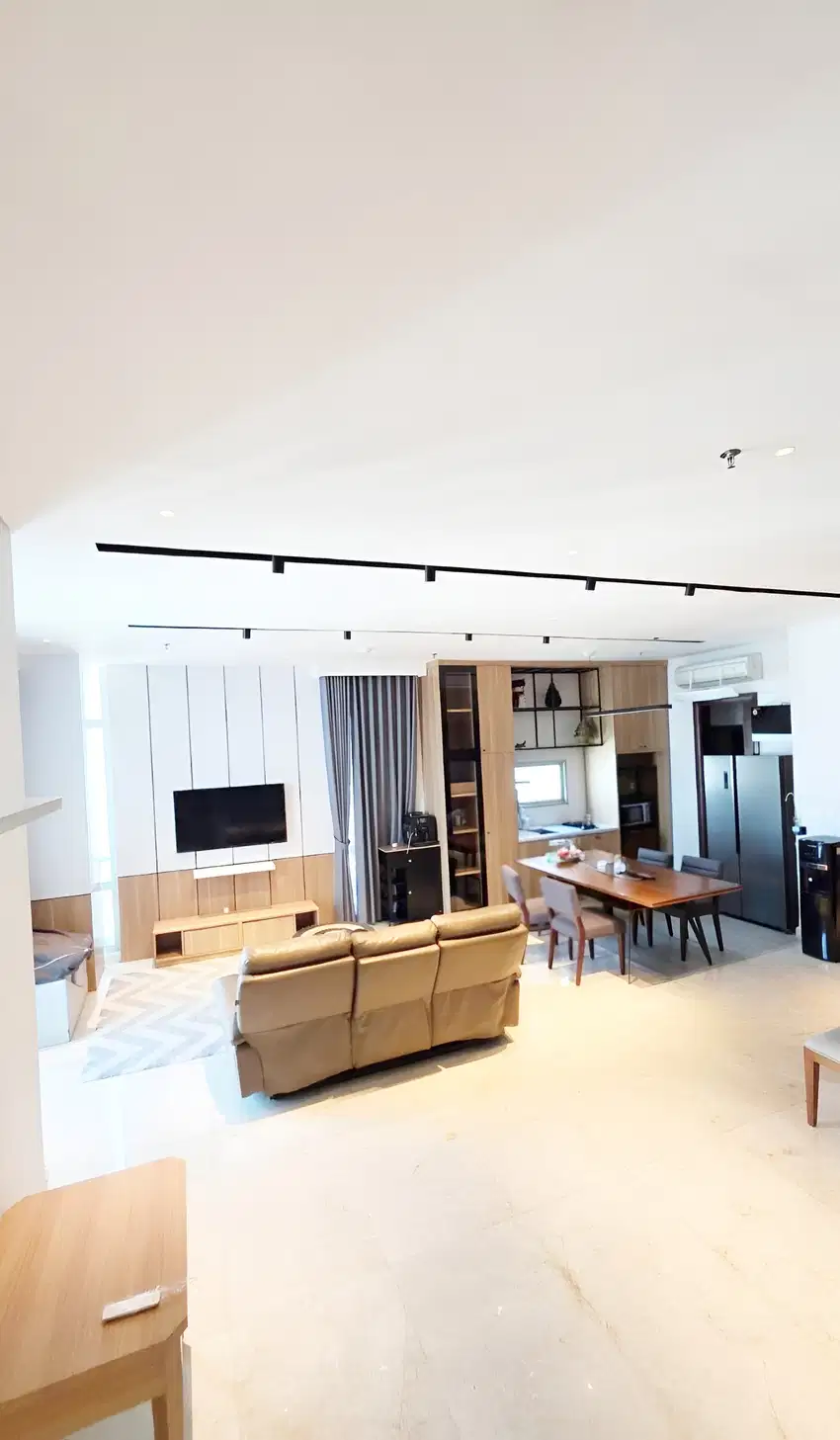 Sewa Apartemen Essence Darmawangsa 3BR Furnished