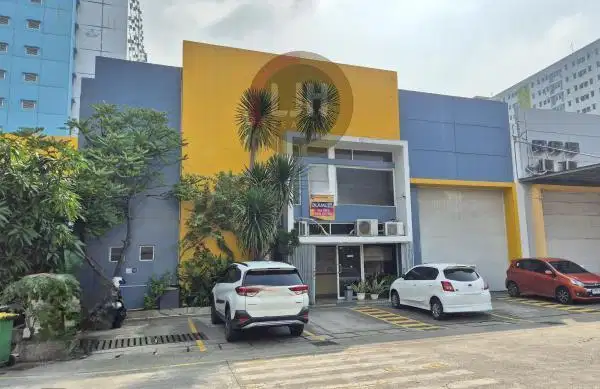 Dijual Gudang di Bizpark 2 Penggilingan Jakarta Timur Ada Lift Barang
