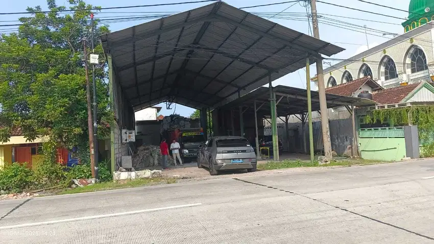 Gudang Kelurahan Cangkring Kec Krembung Kab Sidoarjo