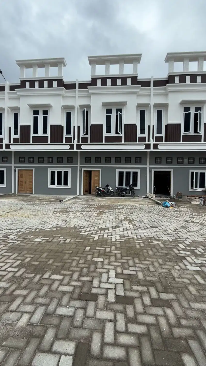 Dijual Villa Komplek Mentari Somerset Harga Dibawah 1M