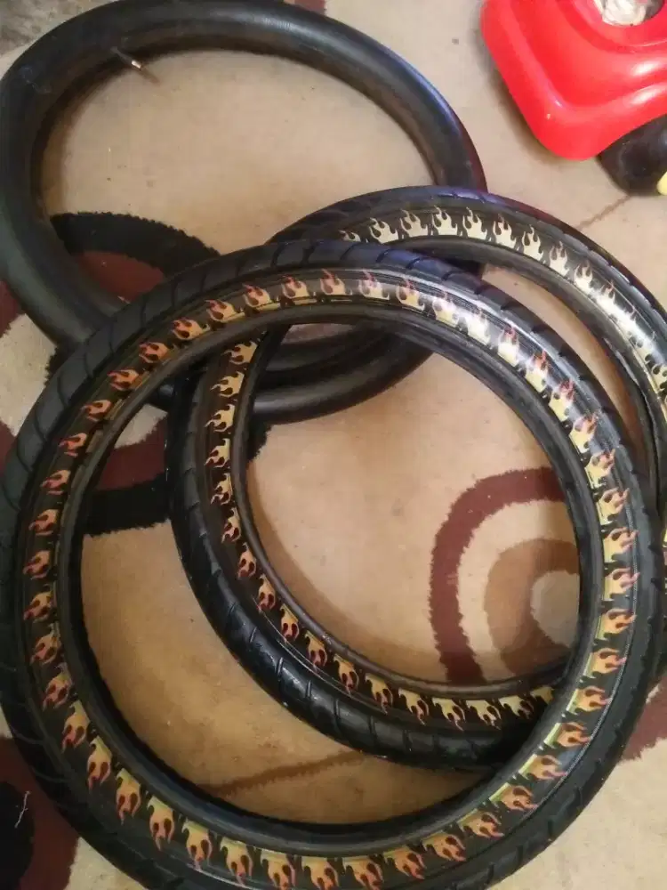 Ban sepeda uk 18 jumbo