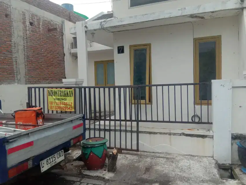 Dikontrakkan rumah strategis di Surabaya Timur