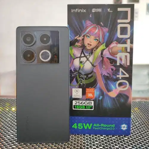 Dijual HP Infinix Note 40, RAM 8/256GB, kondisi mulus, baterai awet