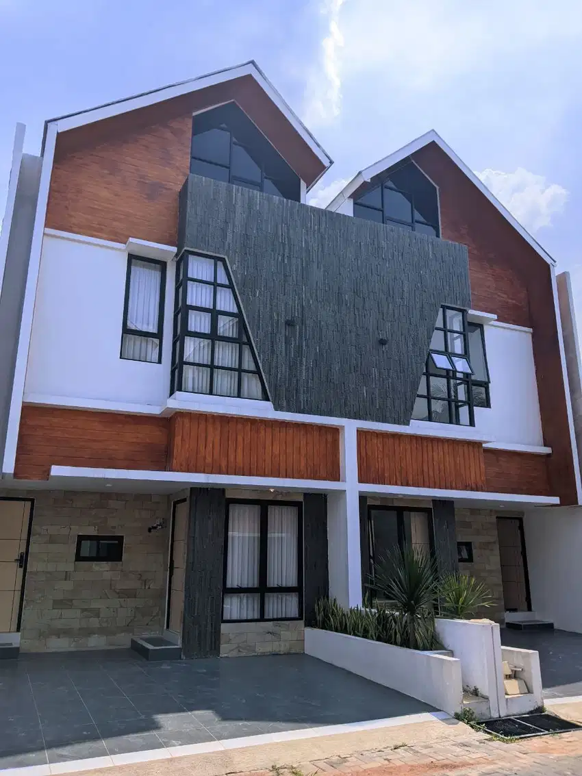 DIJUAL RUMAH BARU MEWAH 2 LANTAI PROMO TEMPAT STRATEGIS (NNP) DEPOK