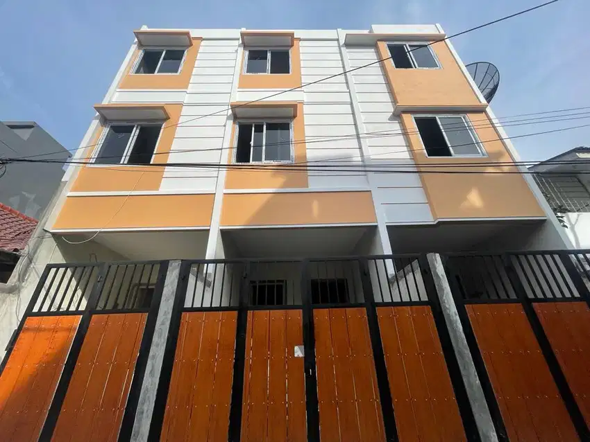 DHYANA RUMAH BARU JELAMBAR UK 3.6x14m BANGUNAN BAGUS SURAT SHM