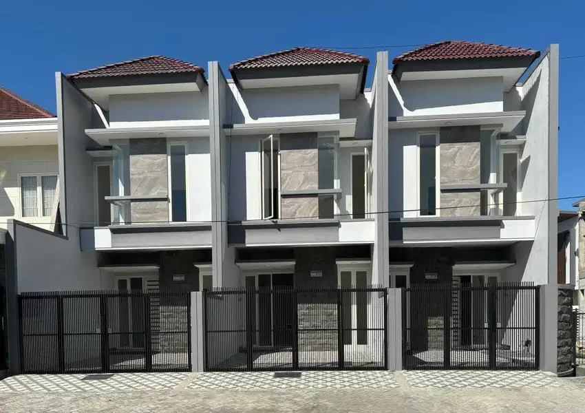 Sutorejo Baru Gress 2lt Lokasi Nyaman Row 4 Mobil Longgar