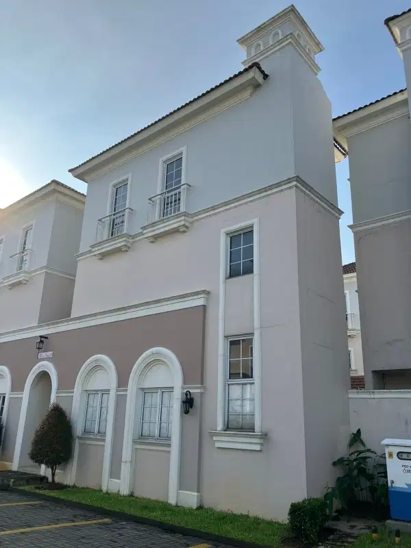 Dijual Rumah Kost di Alesha Vanya Park BSD