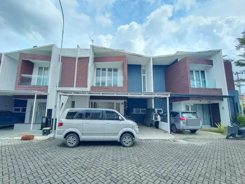 Dijual Villa Luas Di Komplek Habitat Daerah Ringroad