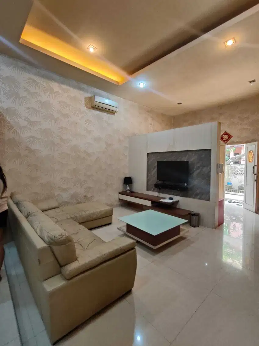Villa di Komplek Cemara Asri ( Jalan Camelia )