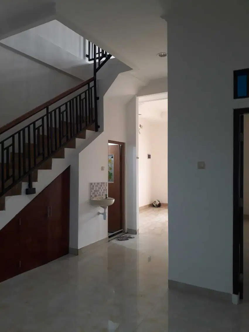 Rumah siap huni baru bagus di kelapa dua