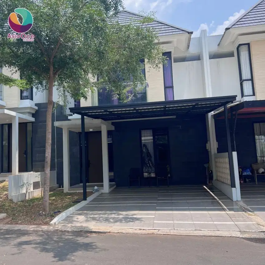 Dijual rumah 2 lantai strategis di CBD citra grand