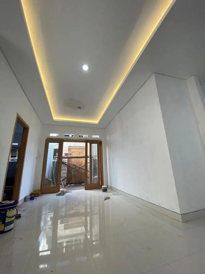 Di jual Rumah Anggungan Lantai2