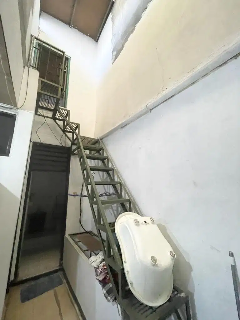 Dhyana rumah shm jelambar uk 7.25x19m hadap timur akses jalan lega