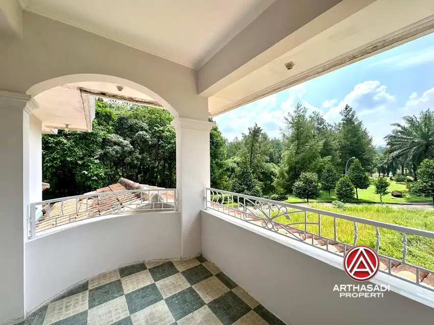 Sentul City, Rumah Cantik dengan Private Pool di Kompleks Asri