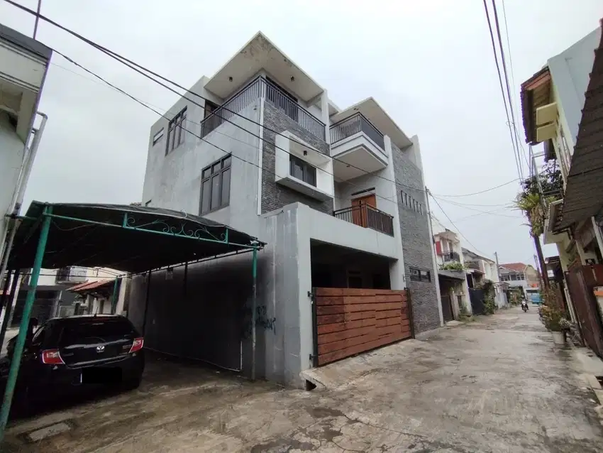 Rumah Modern Minimalis di Taman Cibaduyut Indah
