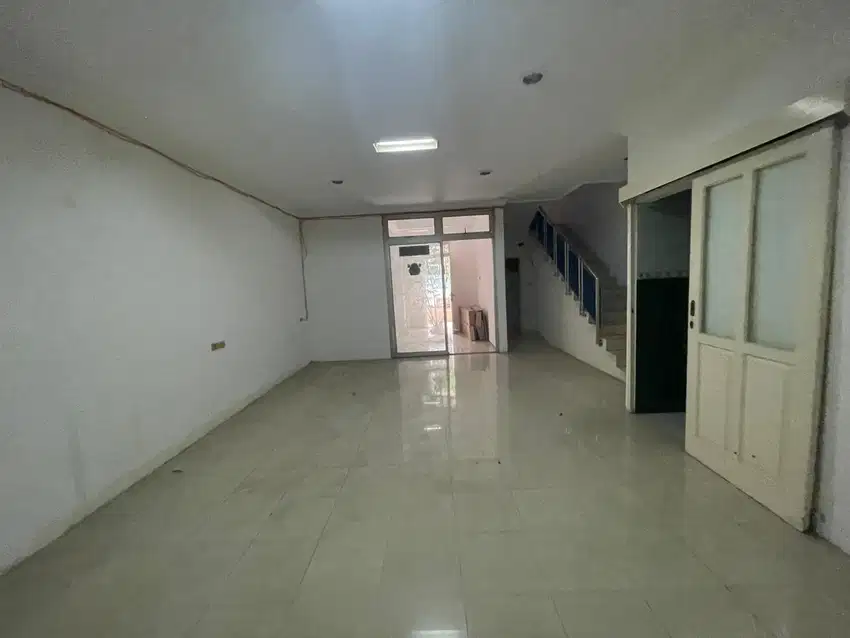 Dhyana rumah jelambar uk 9x20m lokasi bagus di komplek dutamas