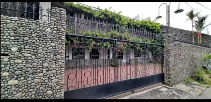 Dijual cepat rumah besar di Lebo Agung‼️