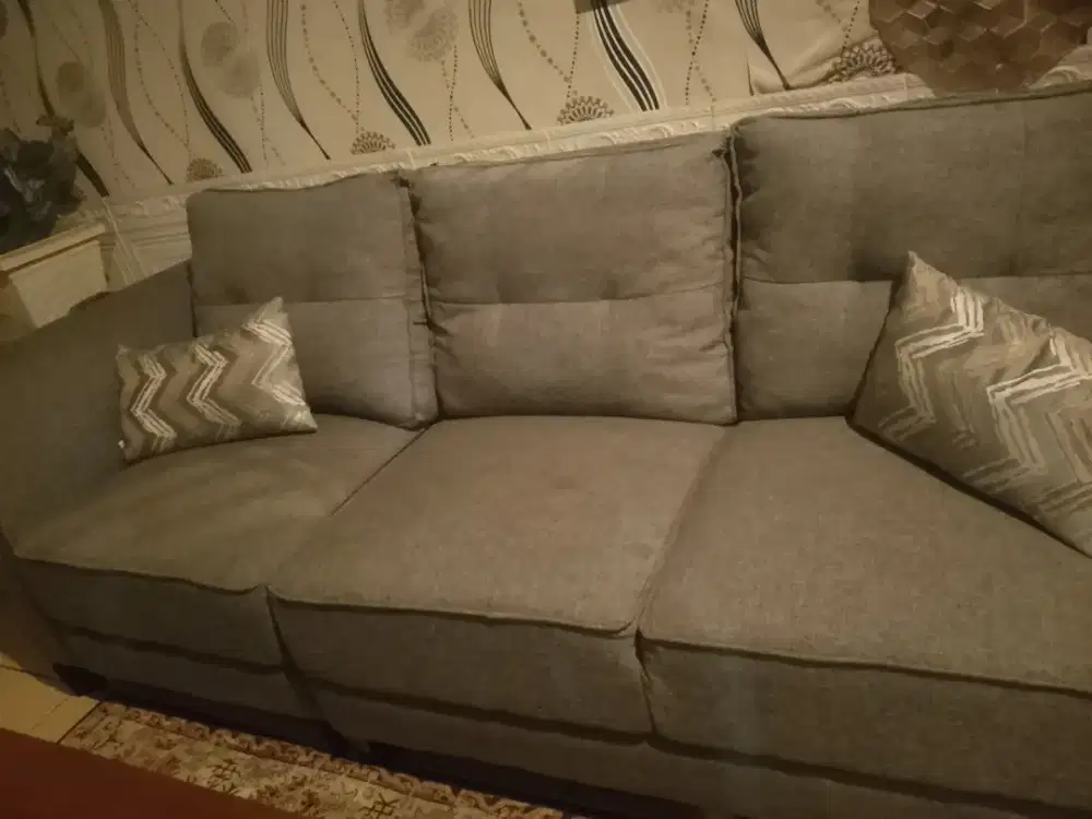 Sofa second warna abu