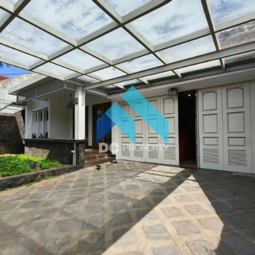 Rumah Luas dijual murah Dekat terminal Antapani