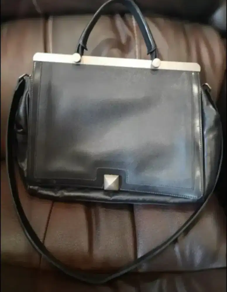 Tas kulit untuk wanita