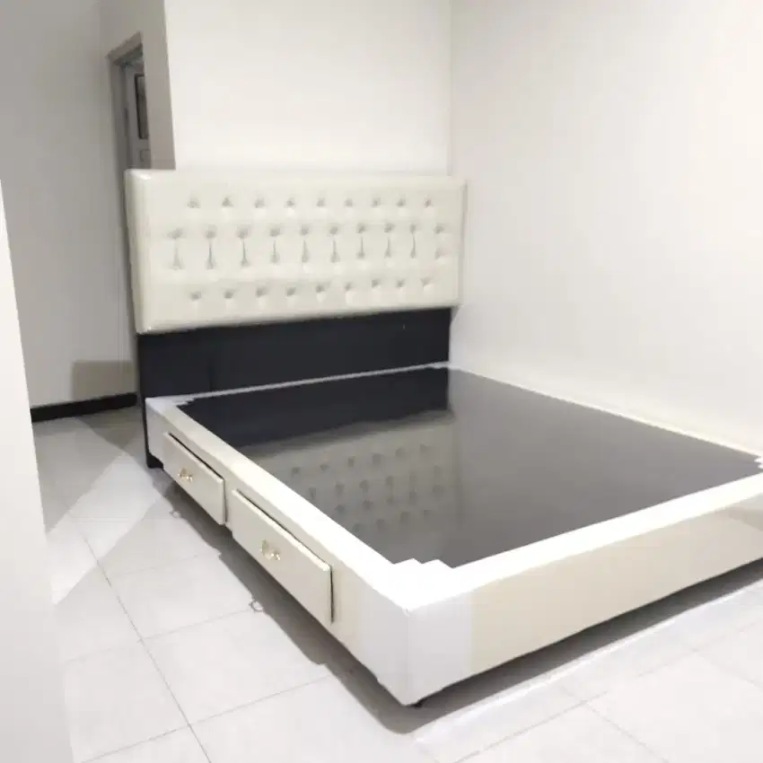 Dipan modern ber ukuran