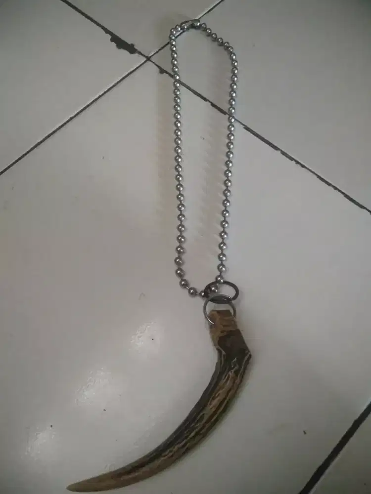 Kalung titatium