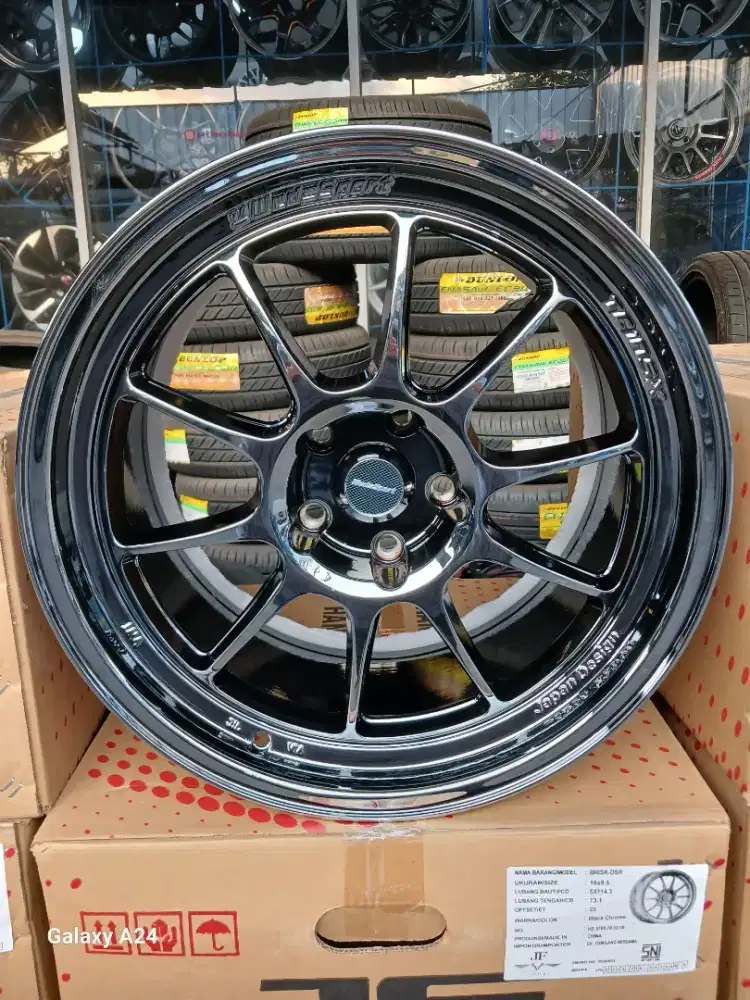 Wedssport tc105x ring 18x9,5 5x114,3 ET 25 black chrome 4pcs.Venturer