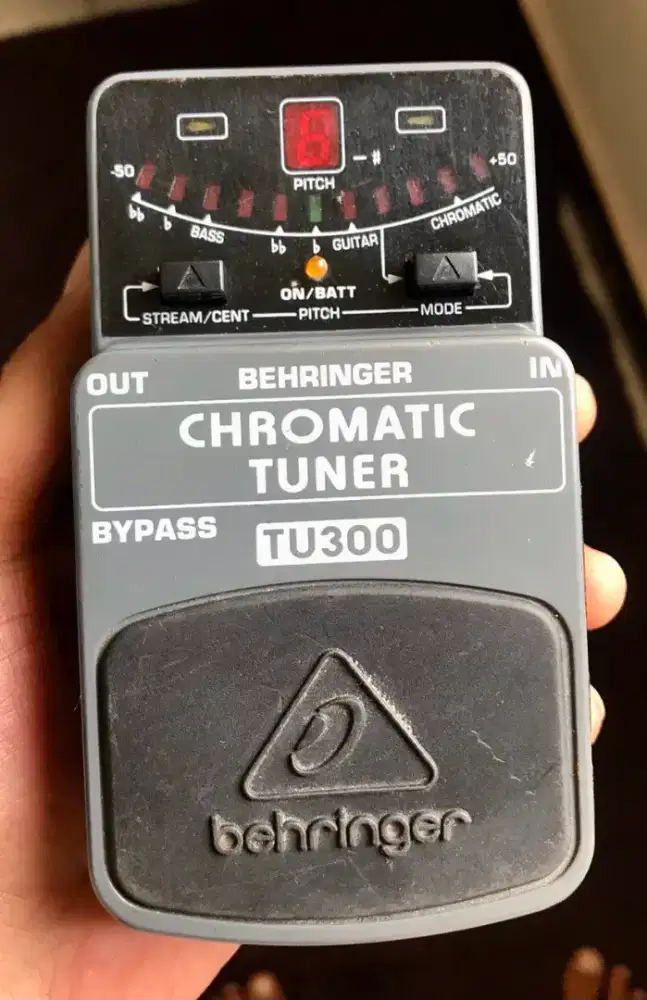 Behringer Chromatic Tuner TU300