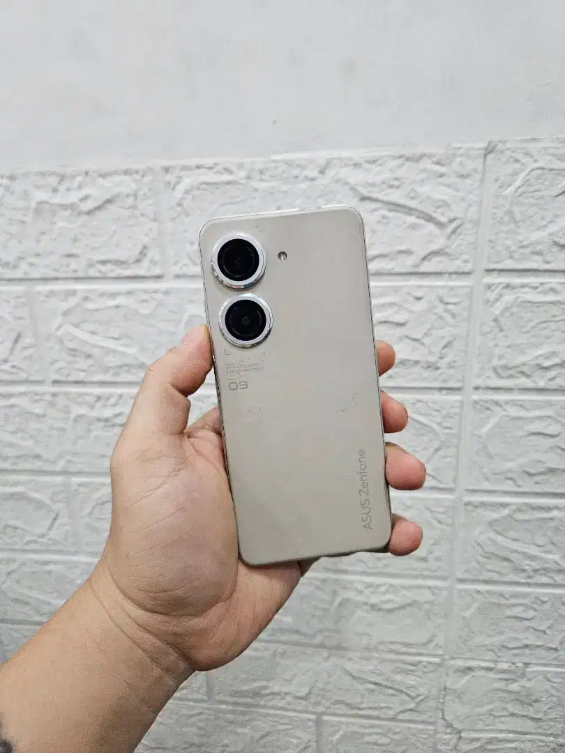 Asus Zenfone 9 5G 8/256Gb Mulus - Resmi #Relax