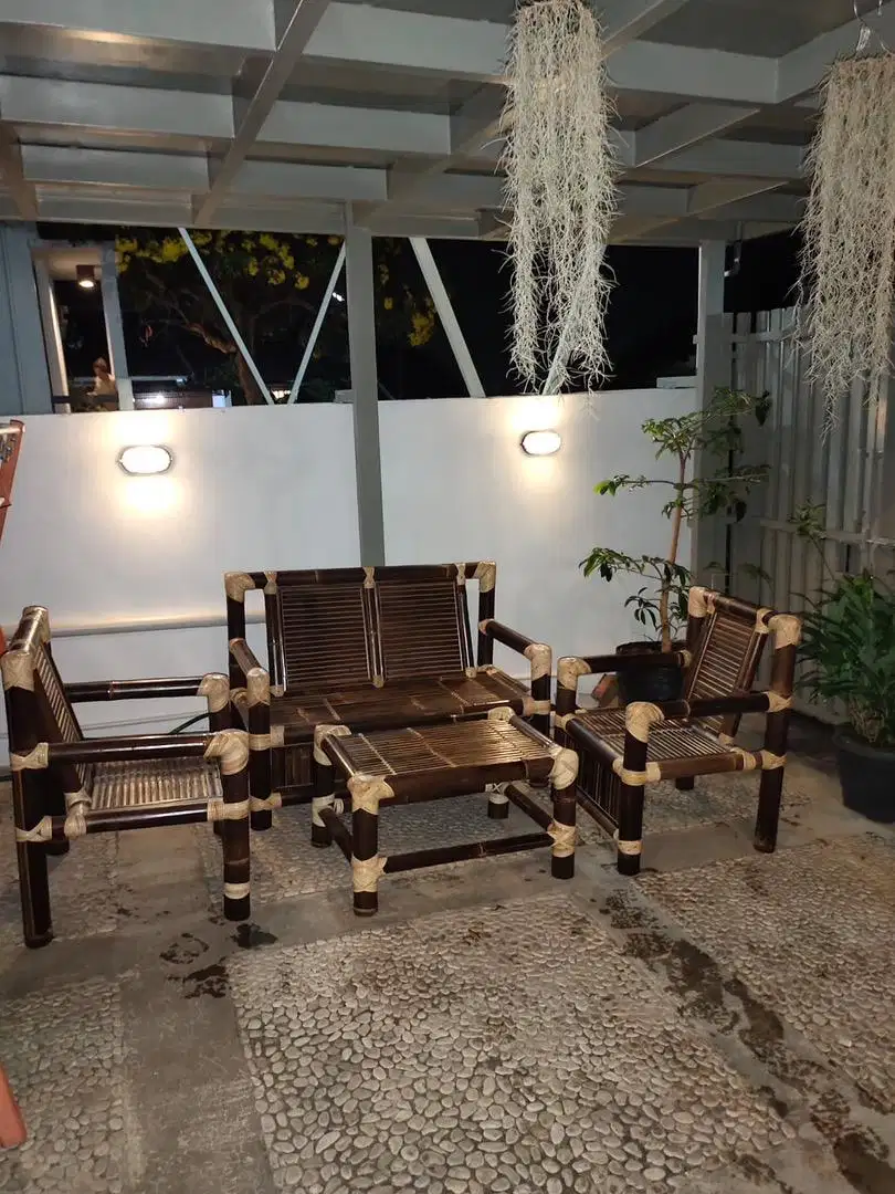 Kursi tamu bambu hitam