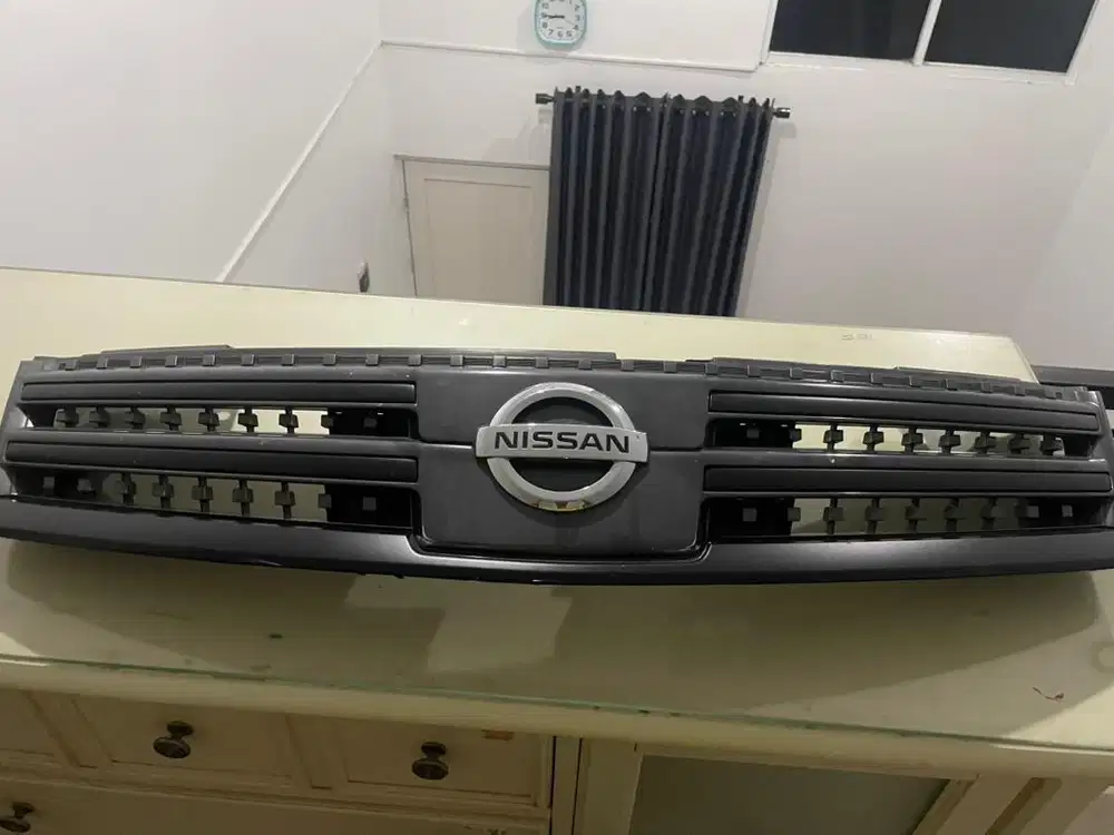 Grill Nissan Grand Livina Ultimate 2011