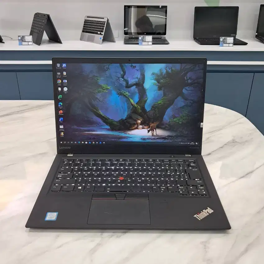 [Lx91] Laptop editing i7 8gb 256gb siap pakaia garansi