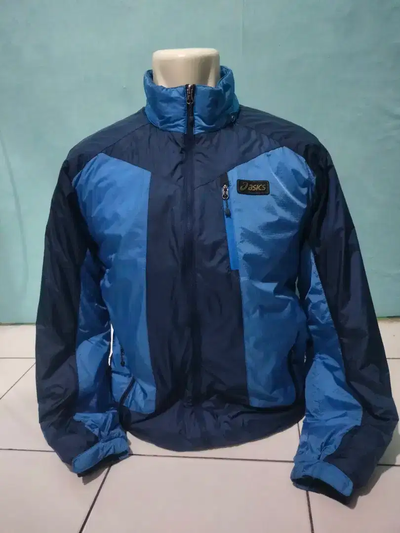 Jaket Outdoor Asics import Original