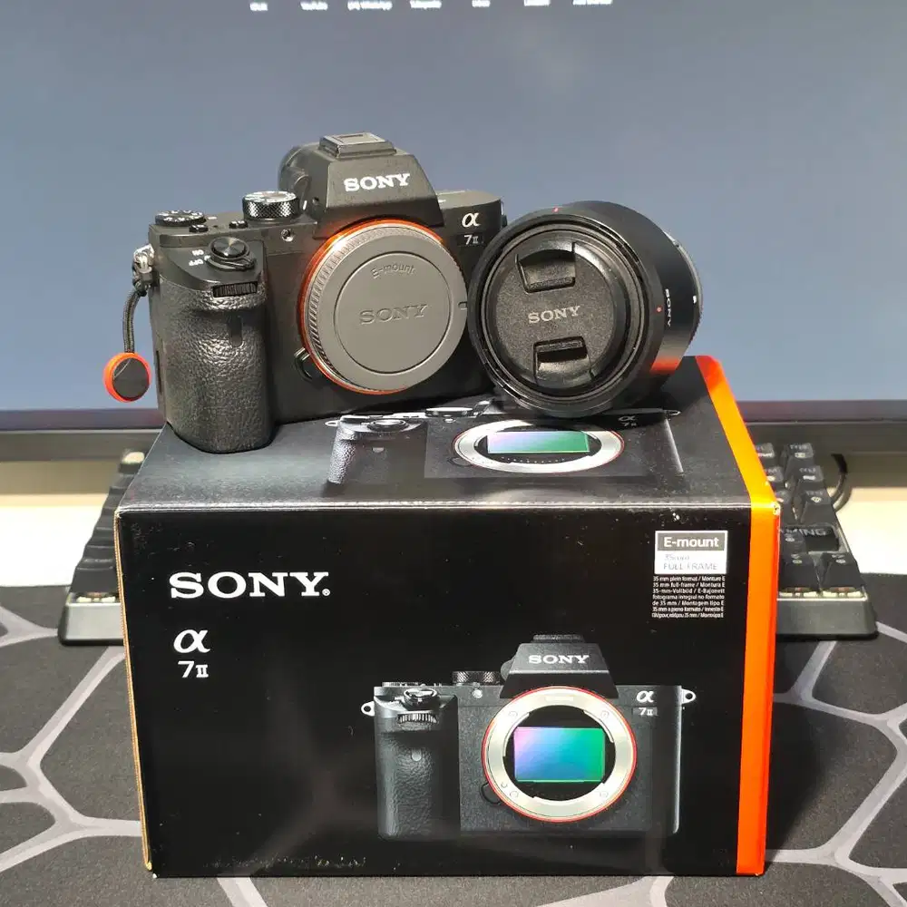 SONY A7II + LENS FIX 50MM F1.8