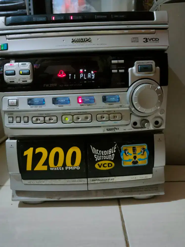 Compo Philips FW399V