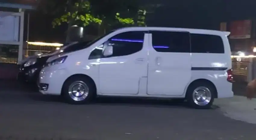 JUAL EVALIA XV 2012
