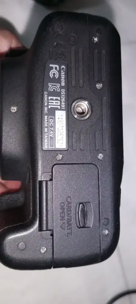 Dijual kamera Canon EOS 1200D