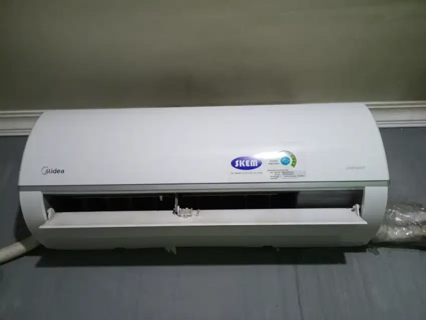JUAL AC MIDEA BEKAS