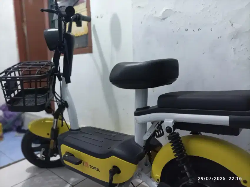 Sepeda listrik Merk Tora Baru Beli Rasa Baru