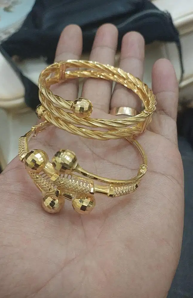 Terima emas dan berlian tanpa surat cod