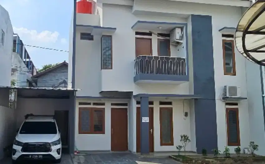 Disewakan rumah cluster townhouse Cipinang
