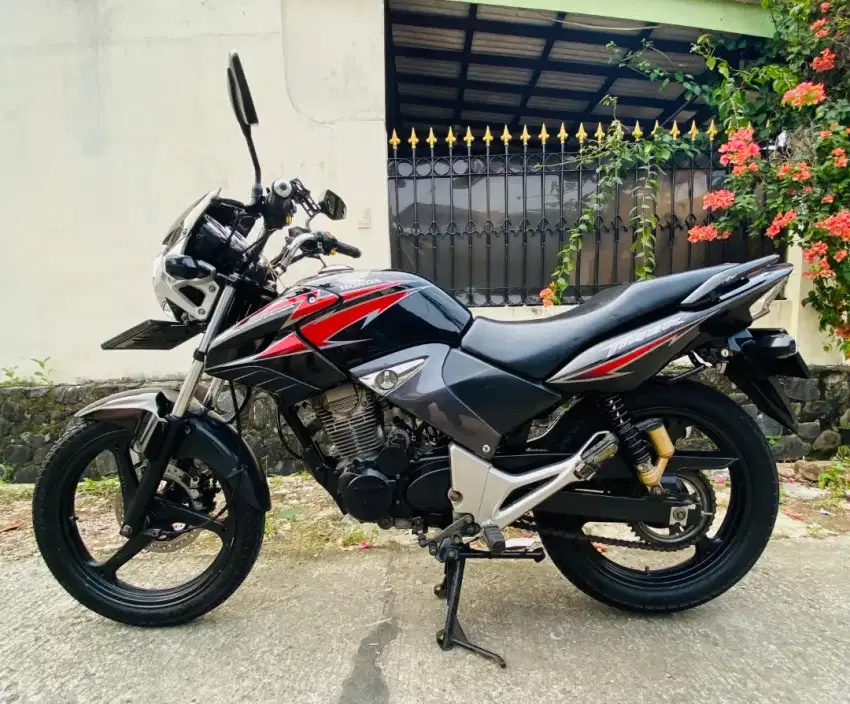 Dijual Honda Tiger 2013 low km