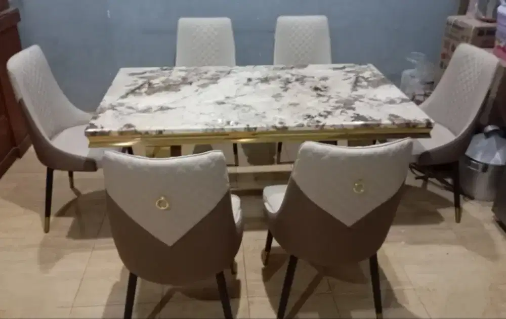 Meja Makan Batu Alam Marmer / Meja Makan Mewah