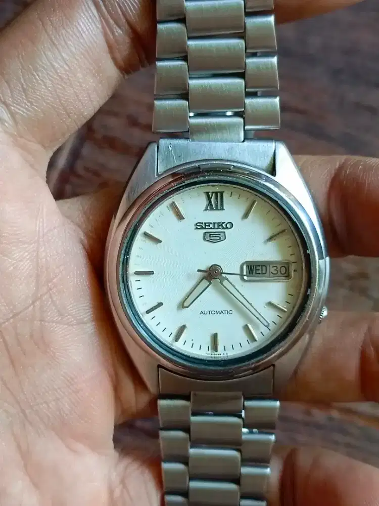 Jam Tangan Seiko 5 Vintage 7009 White Dial