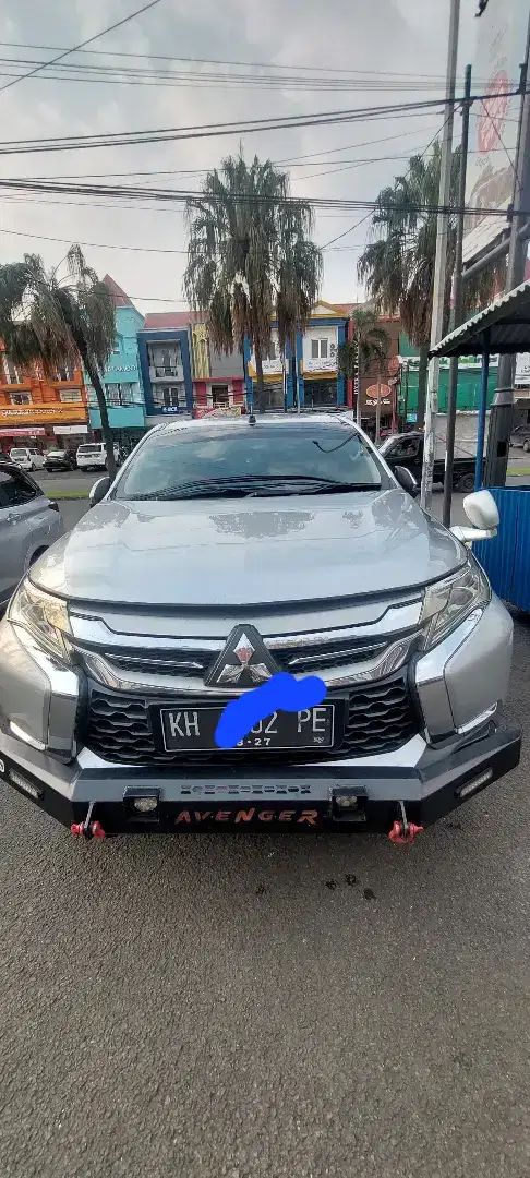 Mitsubishi Pajero Sport GLX 4x4 MT
