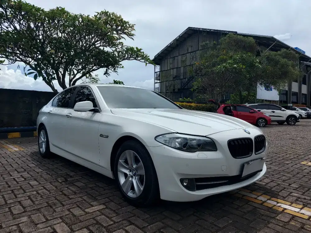 LOW KM!! BMW 528i F10 Luxury 2.0 Turbo A/T 2013