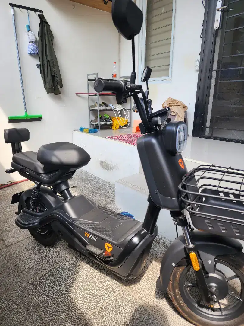 Dijual sepeda listrik yadea sparta