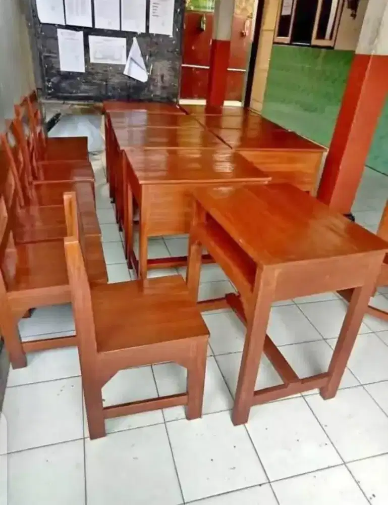 Pengrajin meja kursi sekolah,jati,akasia,mahoni