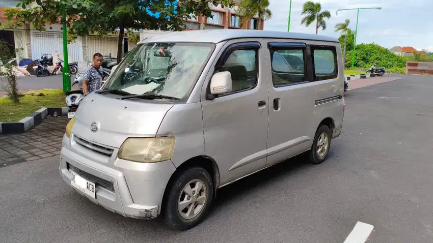 Daihatsu Gran Max 2012 Minibus